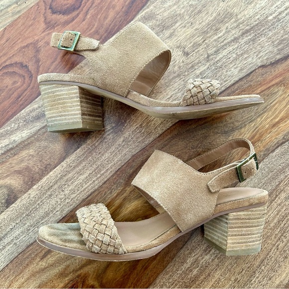 Caslon Carden stacked block heeled suede sandals - Picture 5 of 11